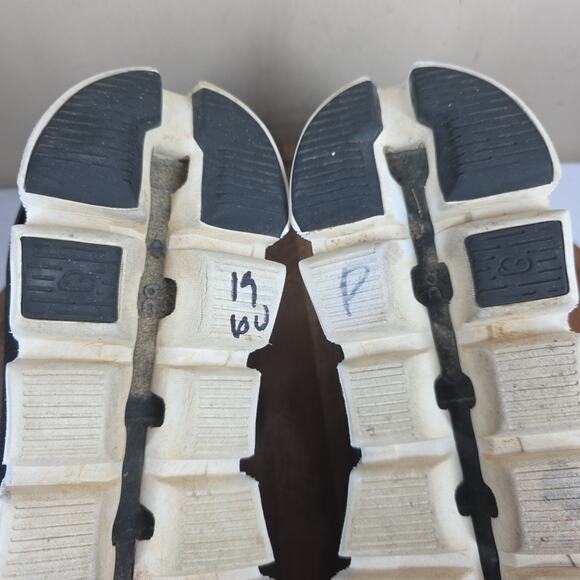 On Cloud 5 Mens Black White Size 12 Athletic Running Shoes Sneakers 59.98919 - Picture 10 of 11